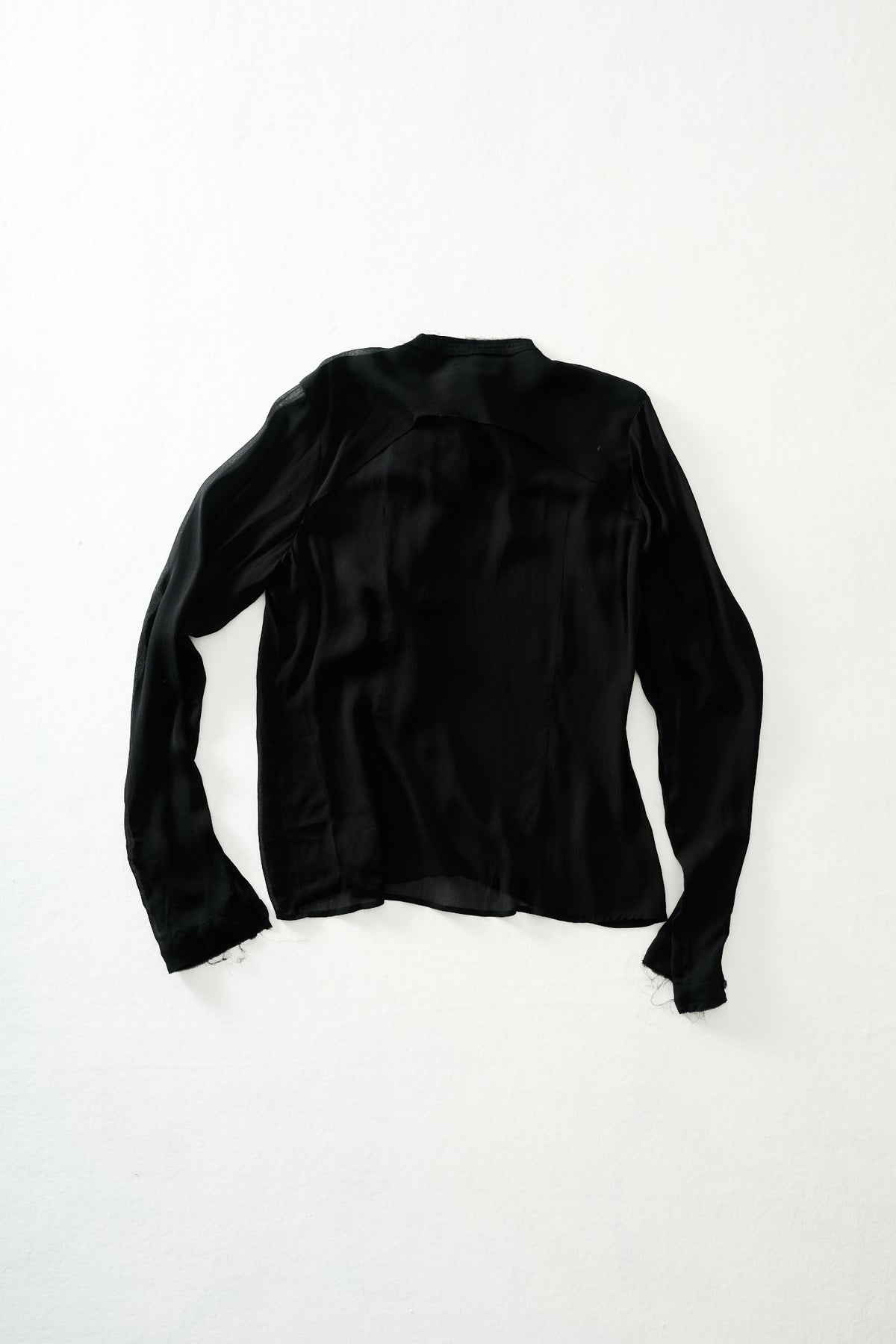THE MIST SHIRT - BLACK