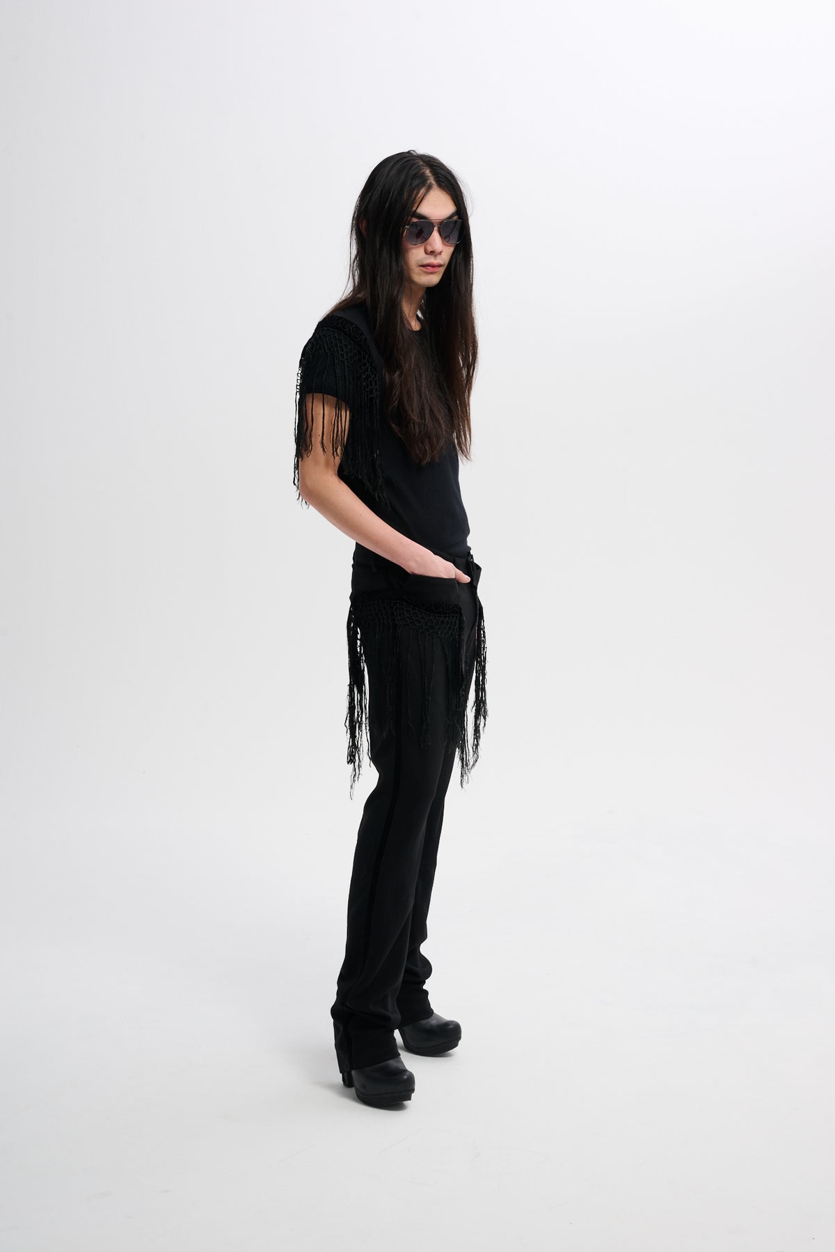 THE TASSEL T-SHIRT - BLACK