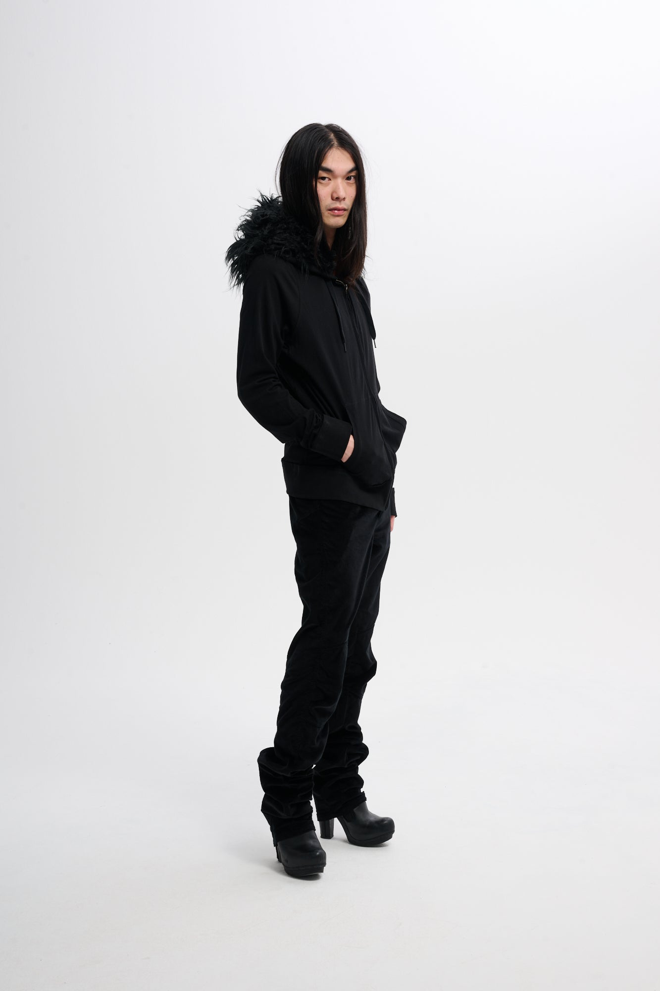 THE FUR HOOD - BLACK