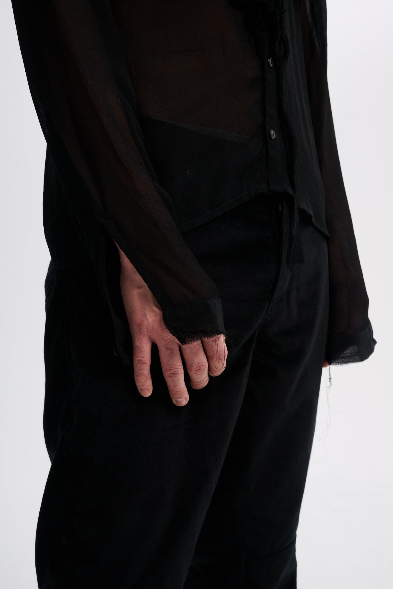 THE MIST SHIRT - BLACK