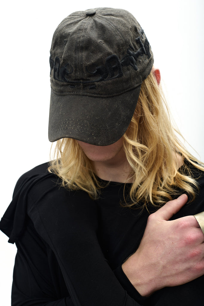 OILSKIN MIRRORED CAP - DARK BROWN