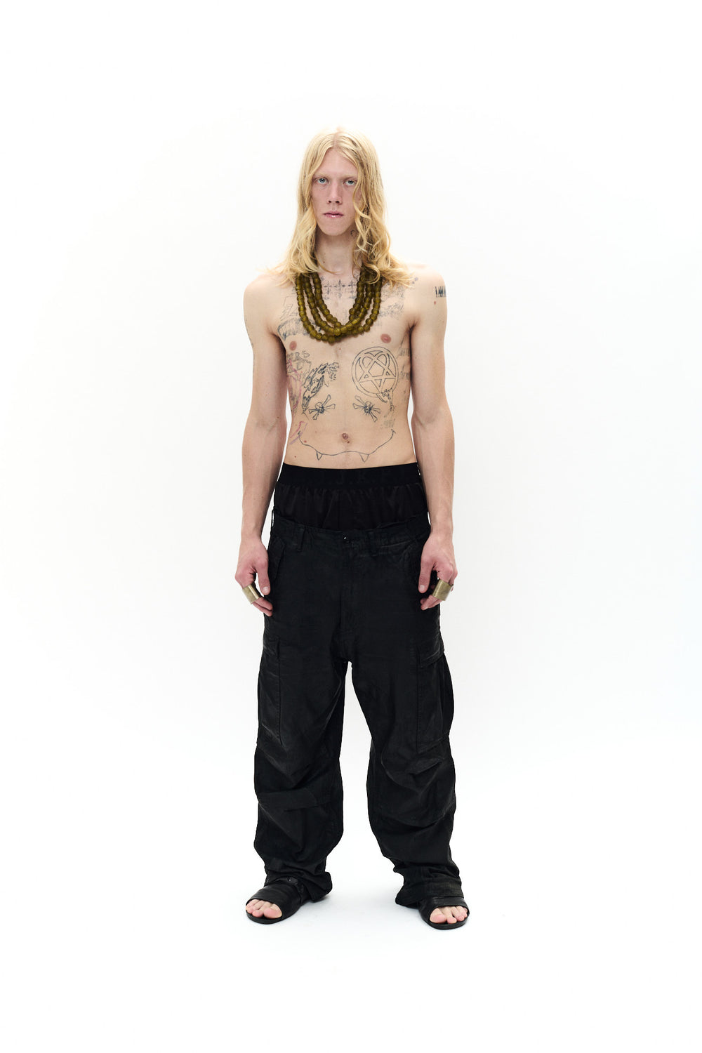 THE CLASSIC CARGO PANTS - BLACK