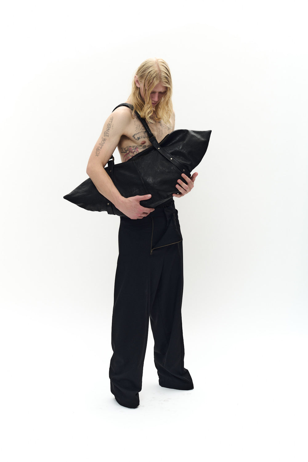 HALF MOON BAG - BLACK