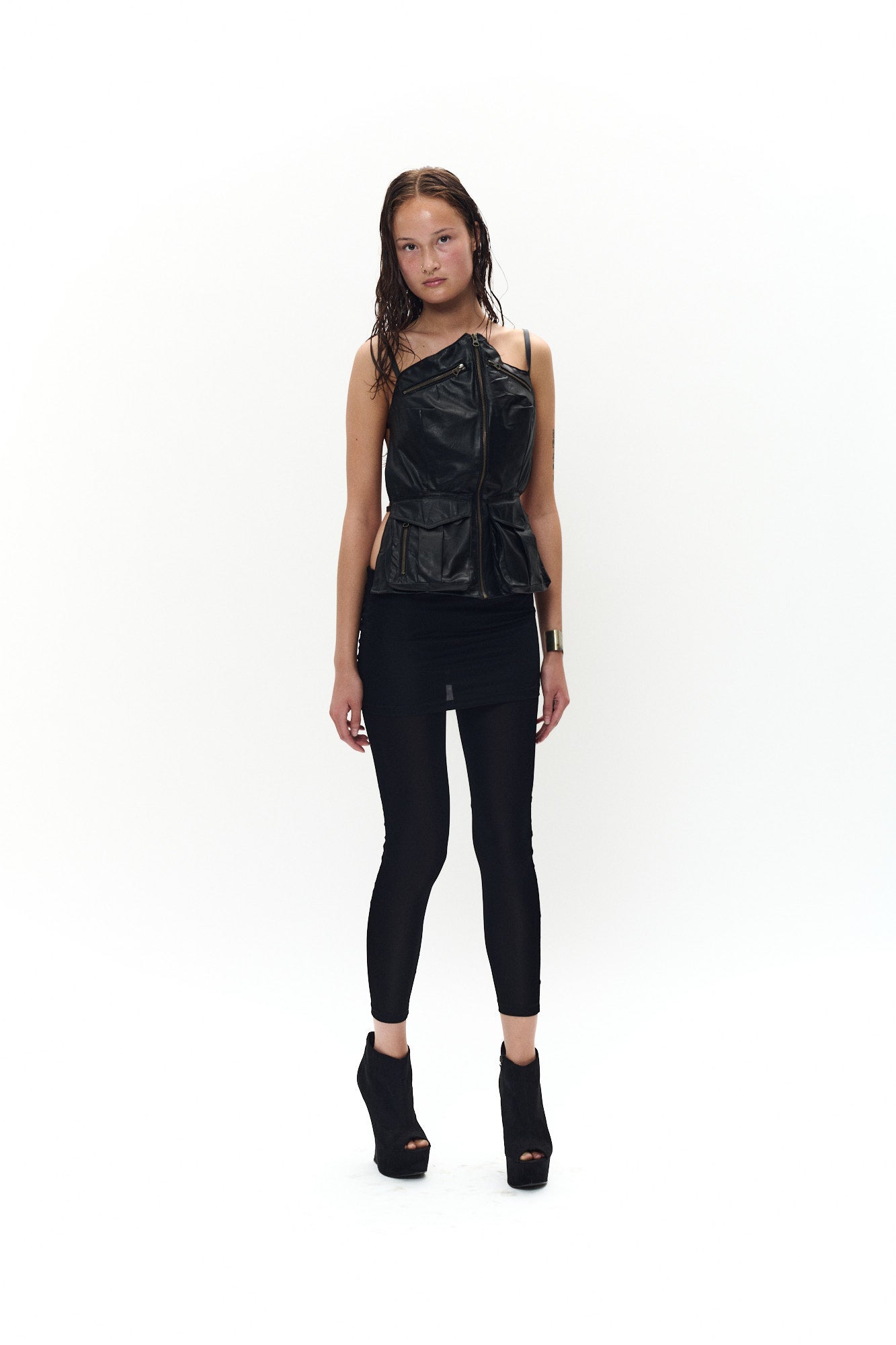 BACKLESS TOP - BLACK