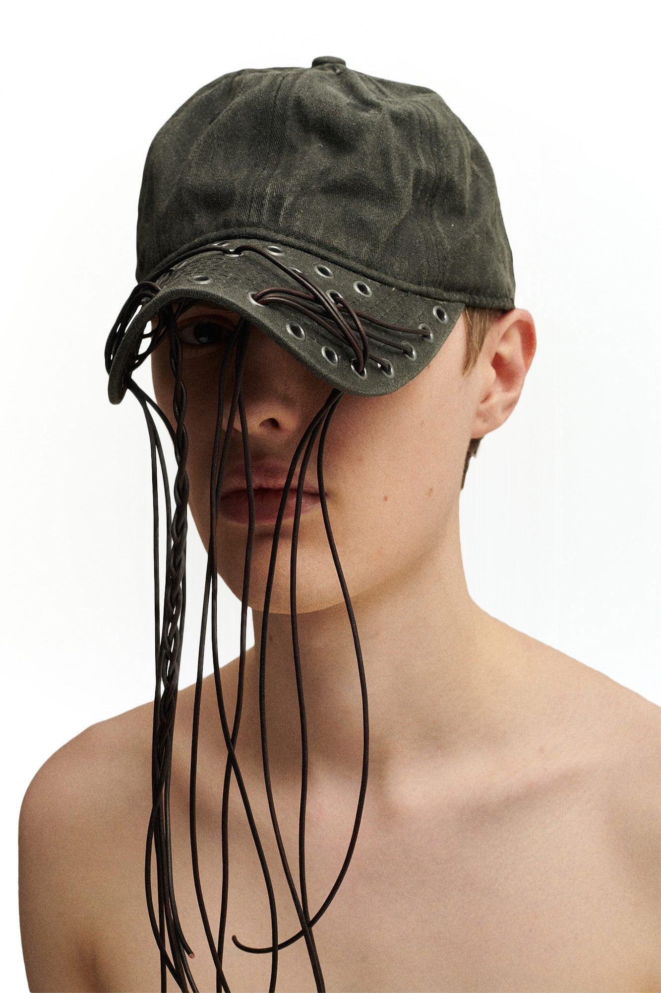OILSKIN STRING CAP – DARK GREY