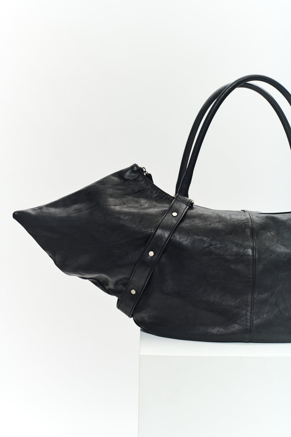 HALF MOON BAG - BLACK