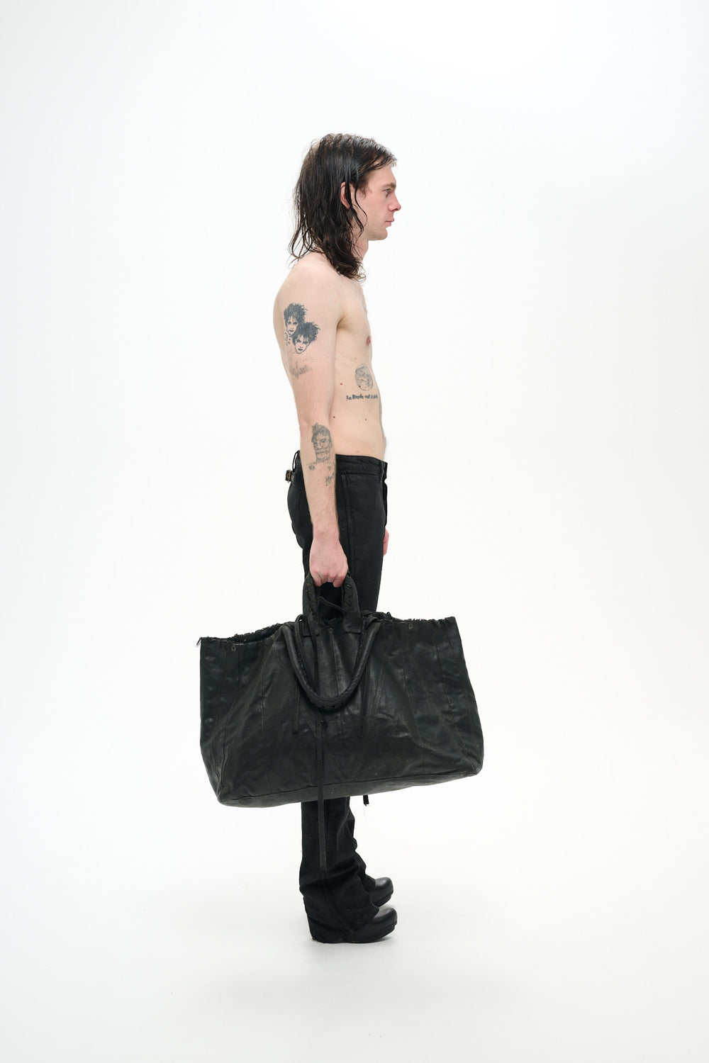 キャップ – ブラック