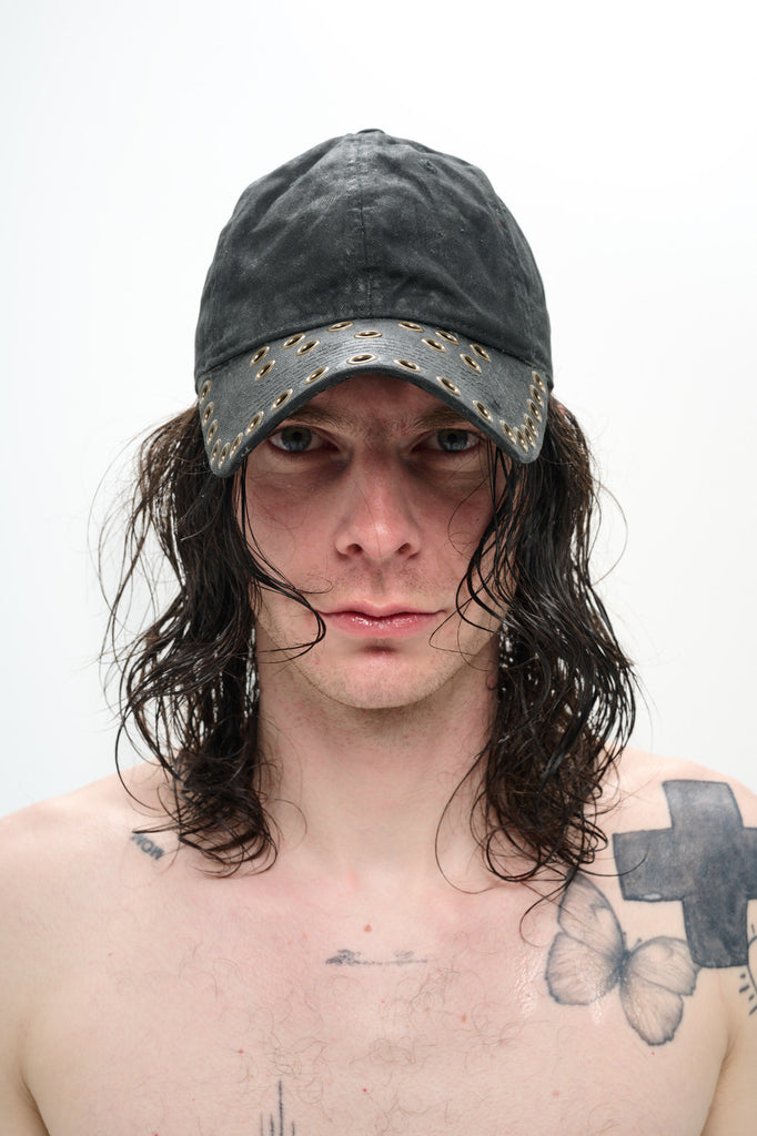 THE CLASSIC EYELET CAP - BLACK