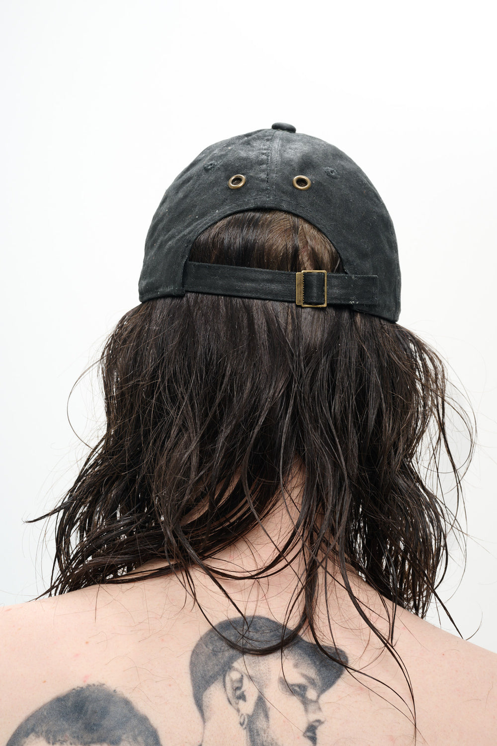 THE CLASSIC EYELET CAP - BLACK